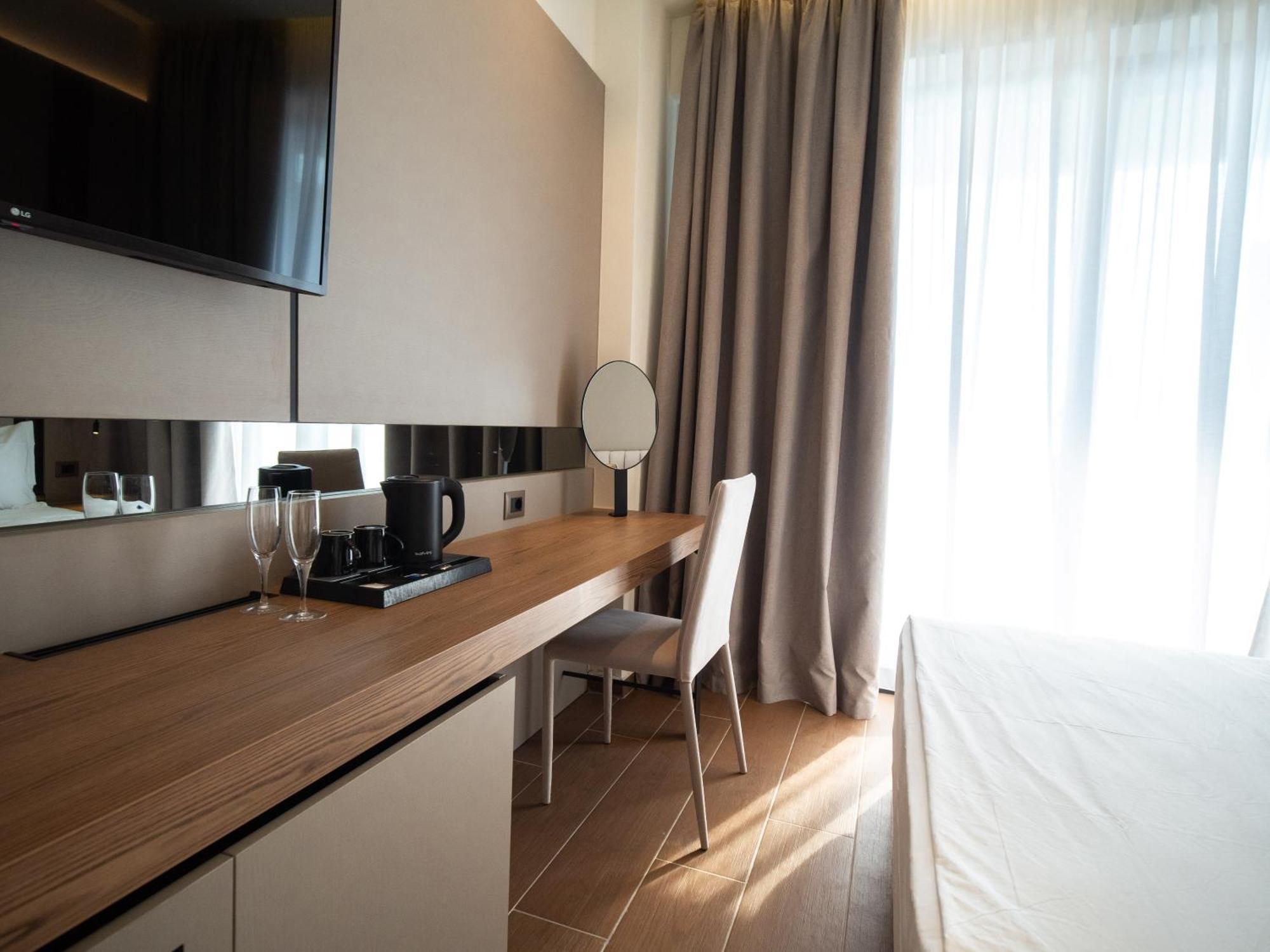 Hotel Jost Caravel Radhimë Zewnętrze zdjęcie