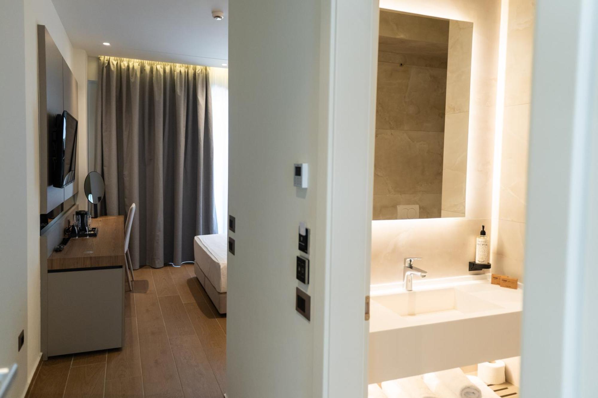 Hotel Jost Caravel Radhimë Zewnętrze zdjęcie