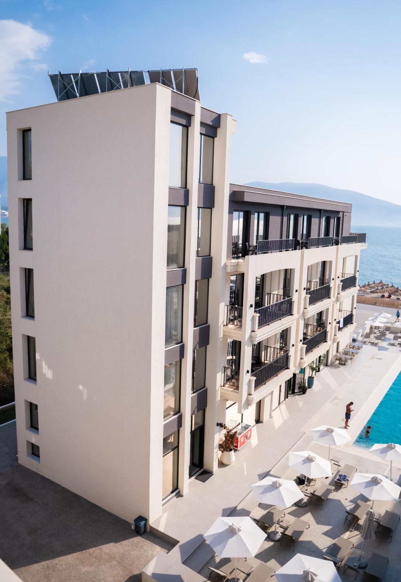 Hotel Jost Caravel Radhimë Zewnętrze zdjęcie